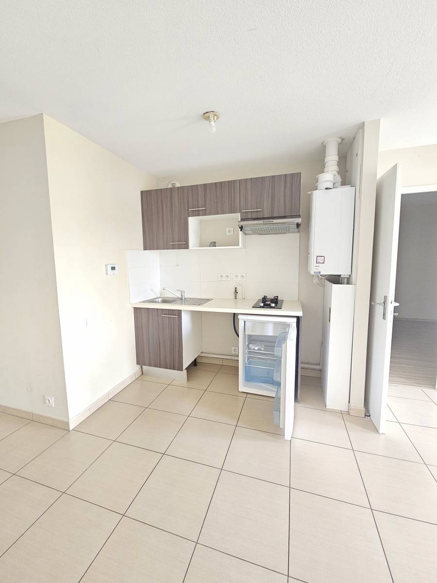 Achat appartement en dernier étage d'une résidence sécurisée avec une chambre